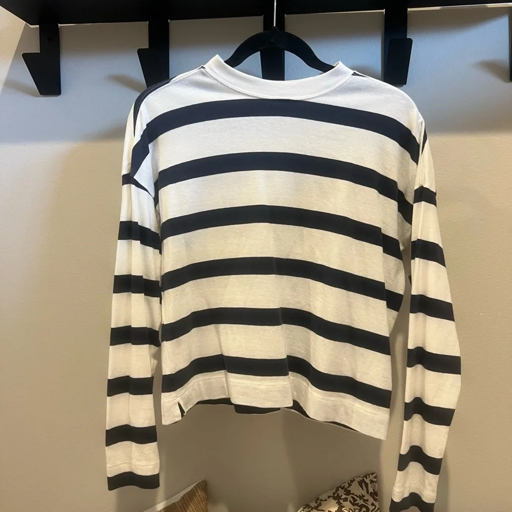 AYR Half Day long sleeve tee. Color CouCou - Picture 5 of 7